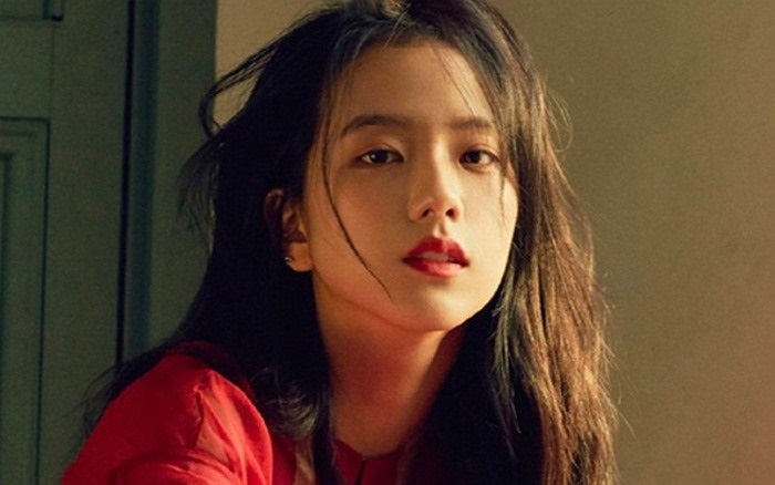 Jisoo mang vẻ đẹp thuần khiết