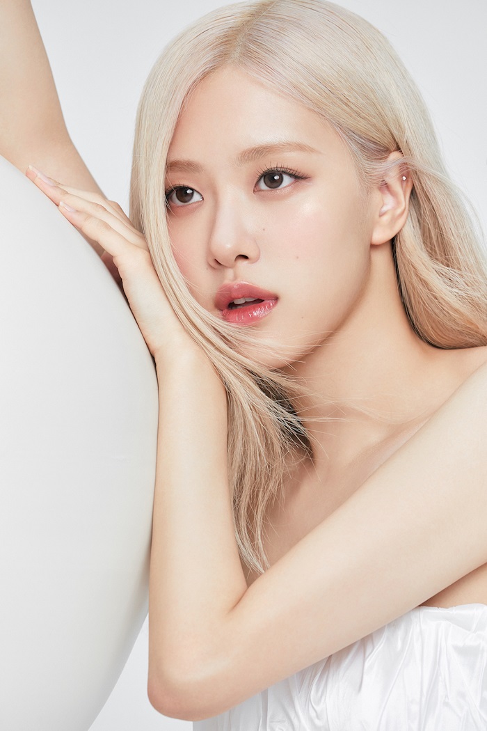 Vẻ đẹp say đắm lòng người của Rose Blackpink