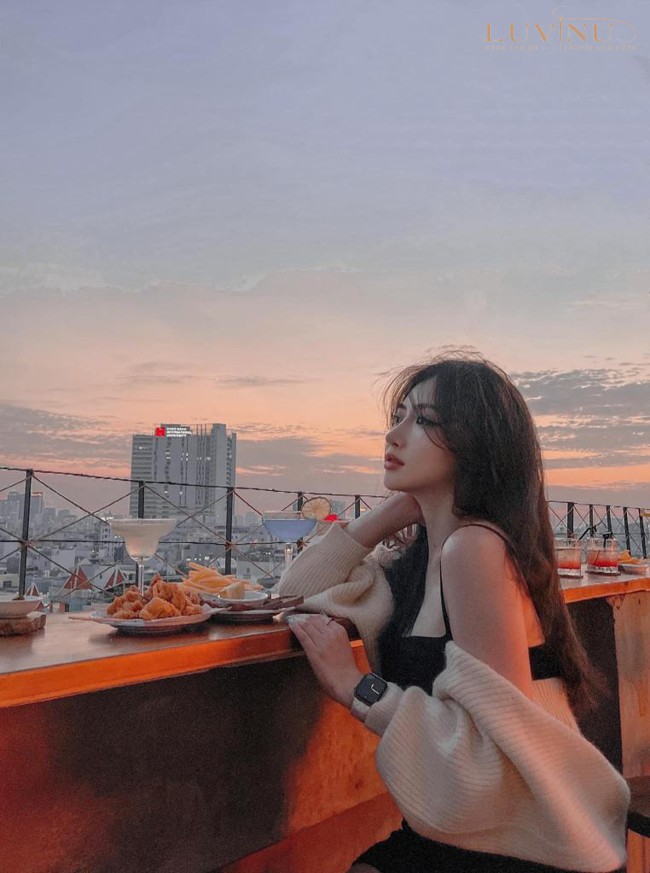Di-cafe-mac-gi-Goi-y-25-mau-trang-phuc-chuan-gu-phong-cach_di-cafe-mac-gi-1.webp