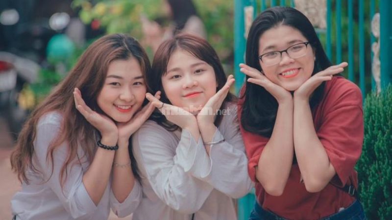 Hướng dẫn chụp ảnh đẹp cho 3 người