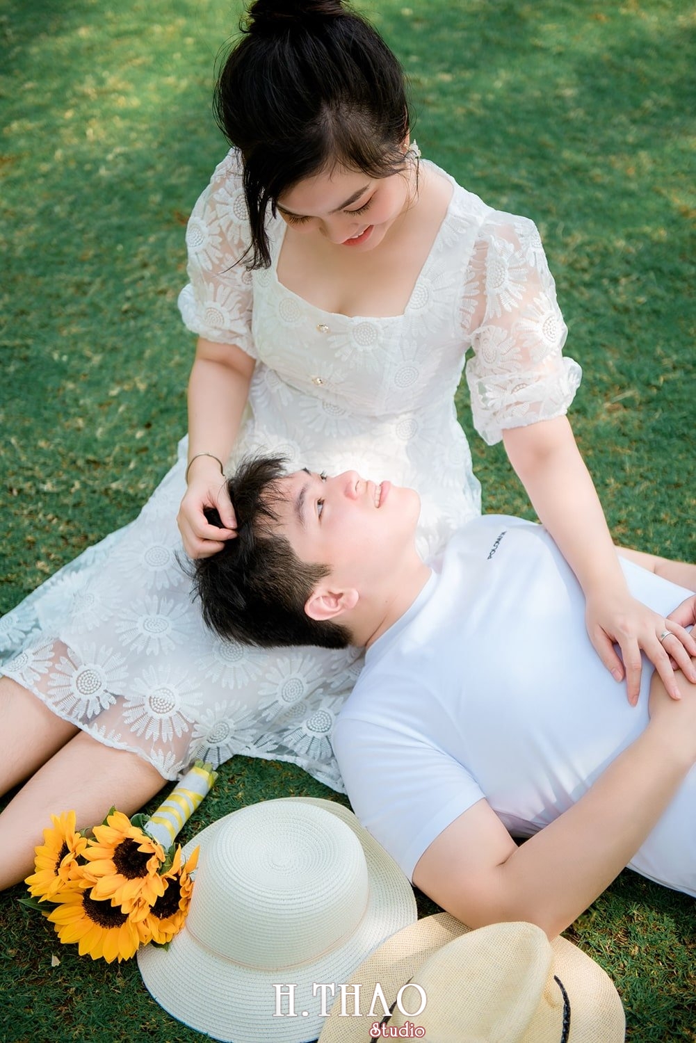 Couple Hai Hang 2 - 3 concept chụp ảnh với người yêu đẹp mà chất - HThao Studio