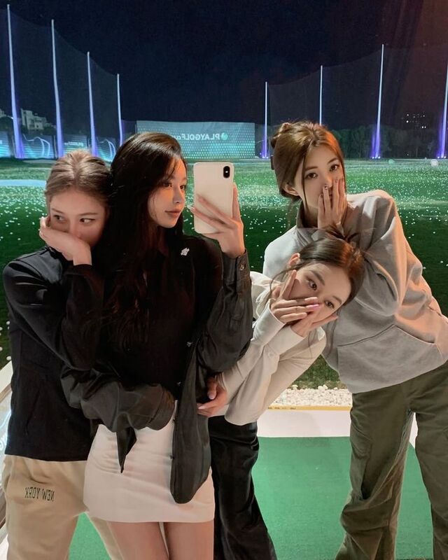 Ảnh selfie đôi yêu nhau