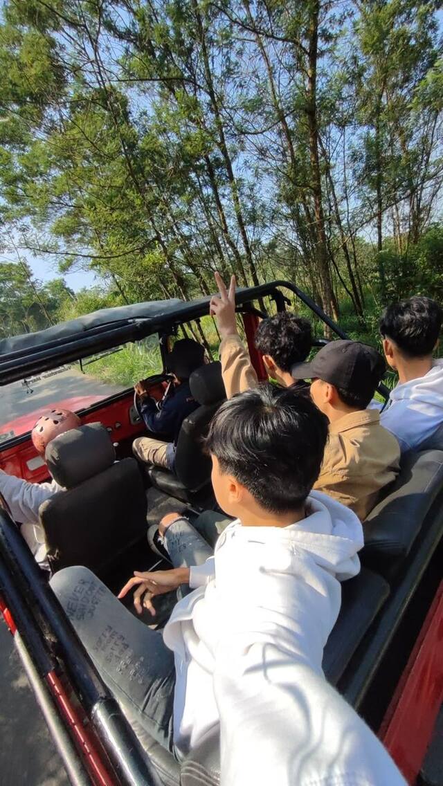 Ảnh selfie mùa hè năng động