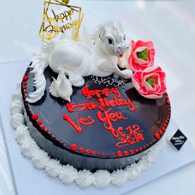 Bánh sinh nhật troll bạn bè hài hước