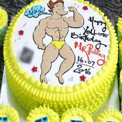 Bánh sinh nhật troll bạn bè hài hước