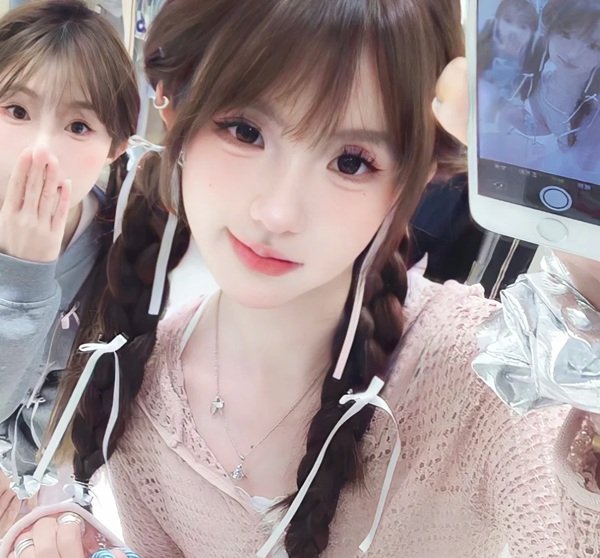avatar đôi bạn thân nữ 4